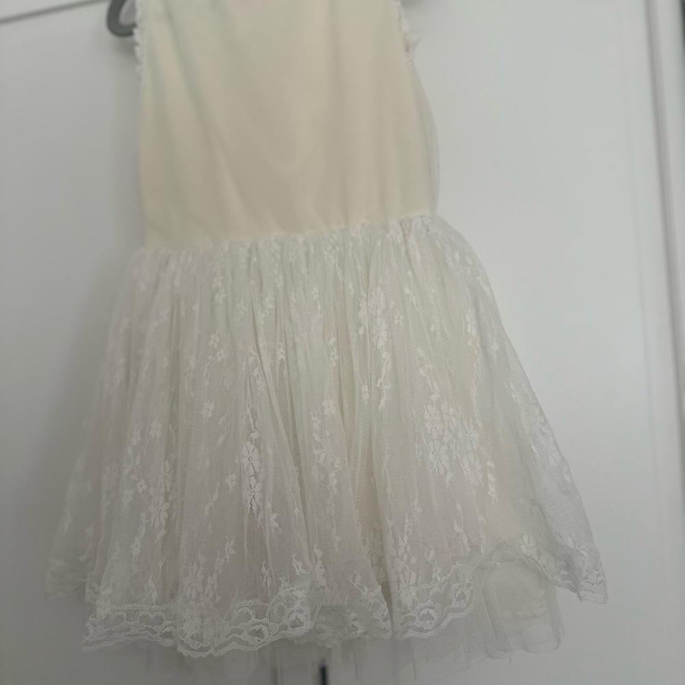 Elegant Cream Lace Dress - Picture 6 of 11